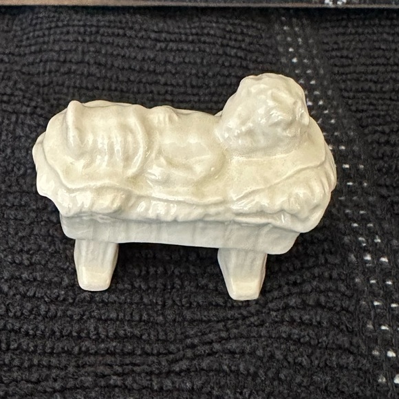 Goebel white porcelain nativity set circa 1964-1972 - Picture 7 of 9